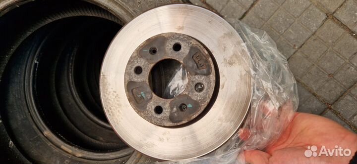 Тормозные диски с колодками