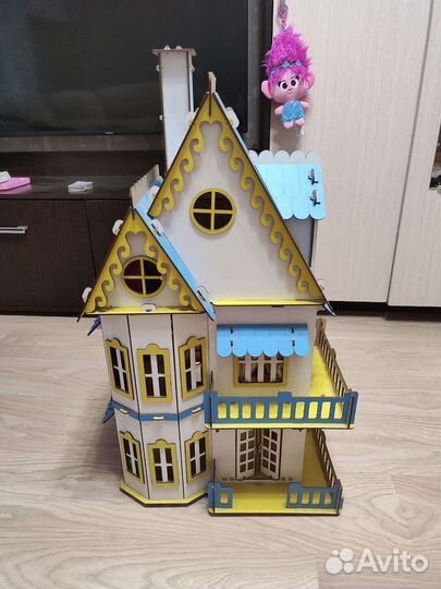 Домик кукольный дерево