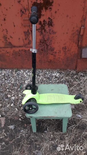 Детский самокат трехколесный