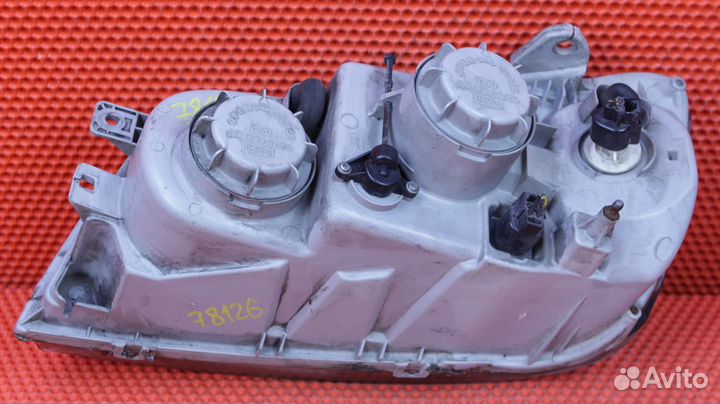 Фара правая Hyundai Grandeur XG G6BP 92102-39550