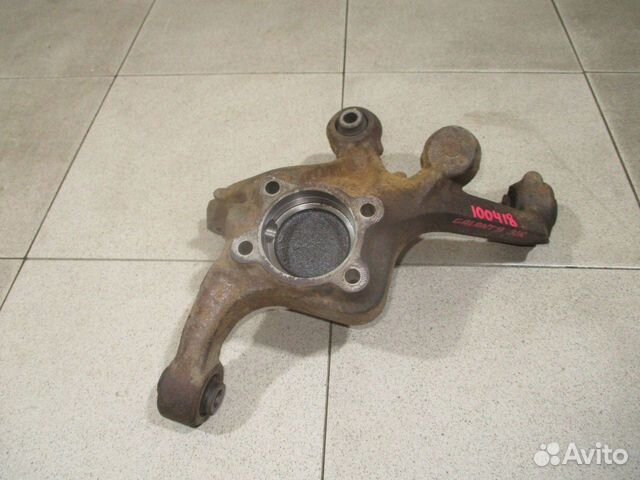 Кулак поворотный задний правый Mitsubishi Galant 9