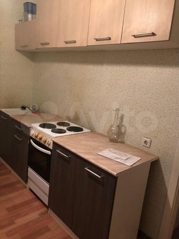 2-к. квартира, 65 м², 8/10 эт.