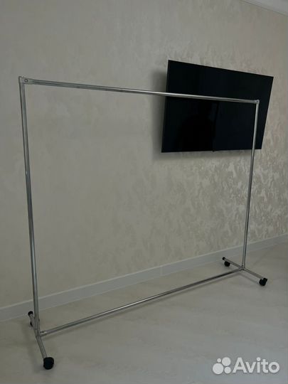 Вешалка напольная