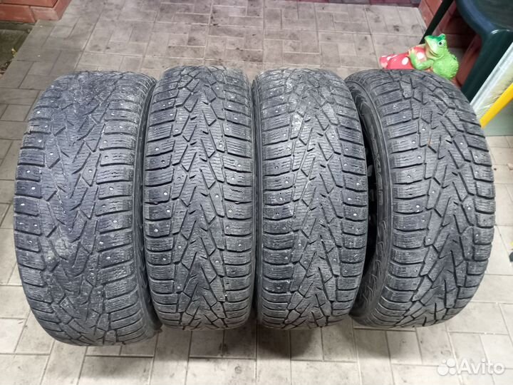 Nokian Tyres Hakkapeliitta 7 215/65 R16