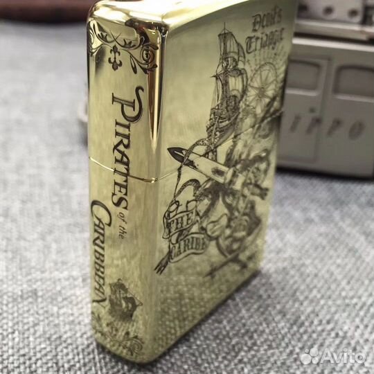 Zippo- Пираты + кремни и кейс в подарок