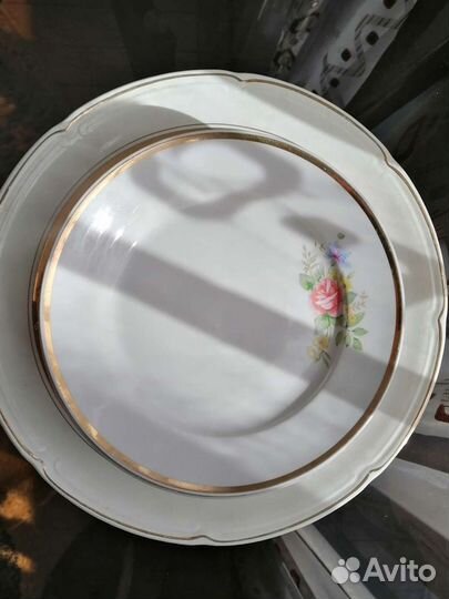 Тарелки и блюдо