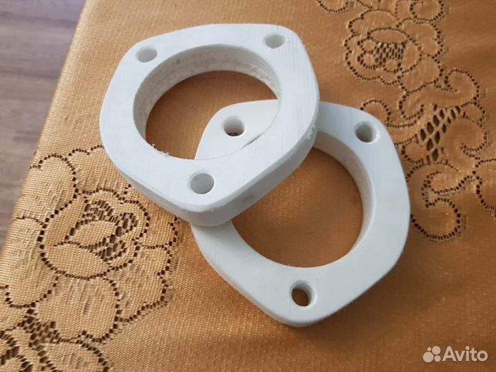 Проставки для увеличения клиренса Toyota