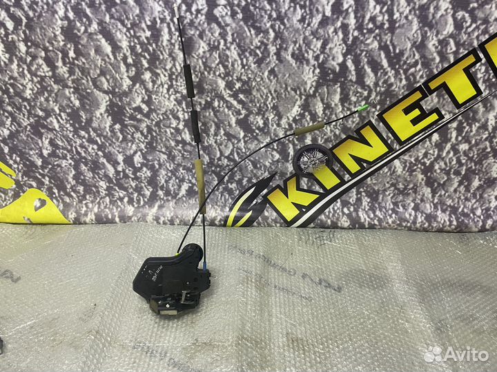 Замок двери задний левый Avensis Авенсис T251 2006