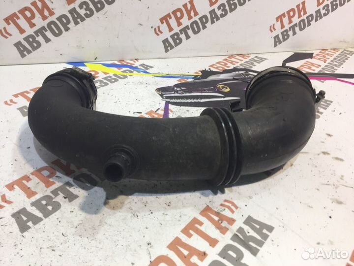 Рено Трафик Патрубок на воздушный фильтр
