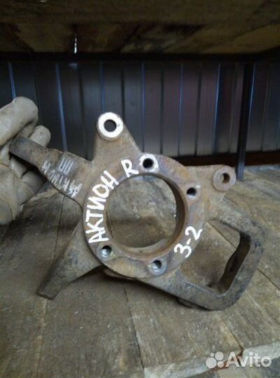 Кулак (цапфа) передний правый Ssang Yong Actyon