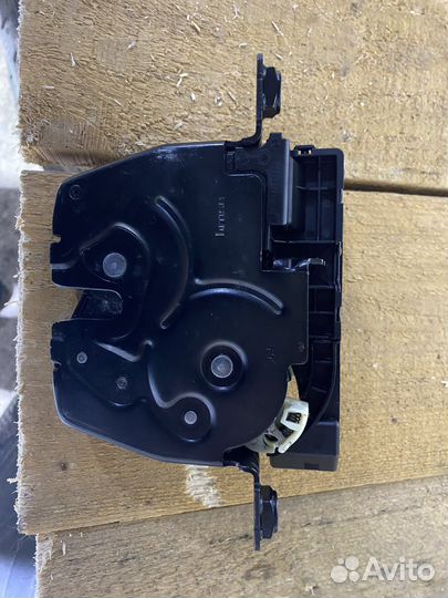 Замок багажника bmw f 10