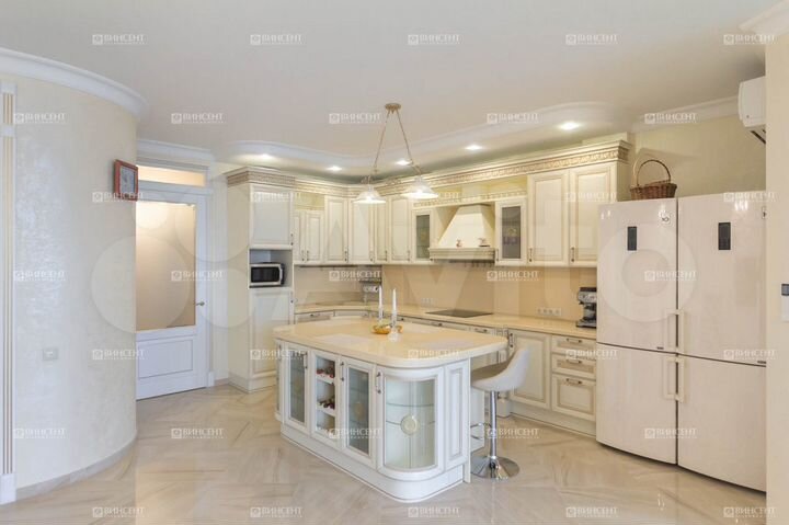 3-к. квартира, 110 м², 6/8 эт.