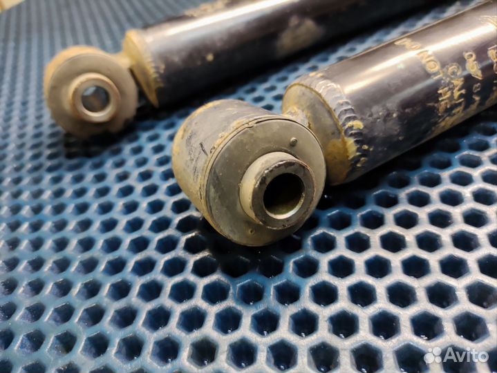 Амортизатор задний chevrolet aveo t300