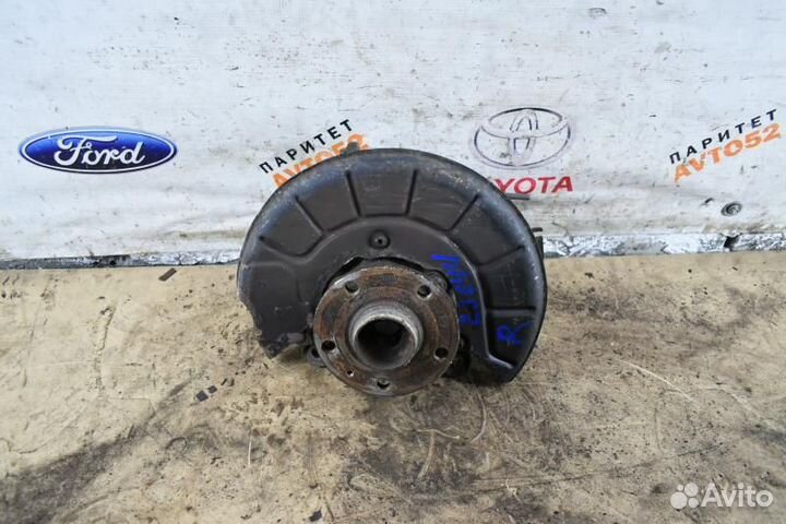 Кулак поворотный передний правый Volkswagen Touran