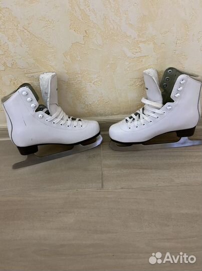 Коньки фигурные детские 33 размер