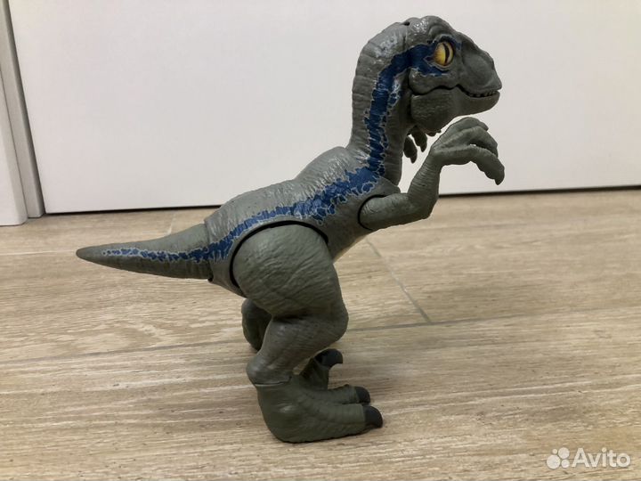 Динозавр jurassic world Блю GFD40