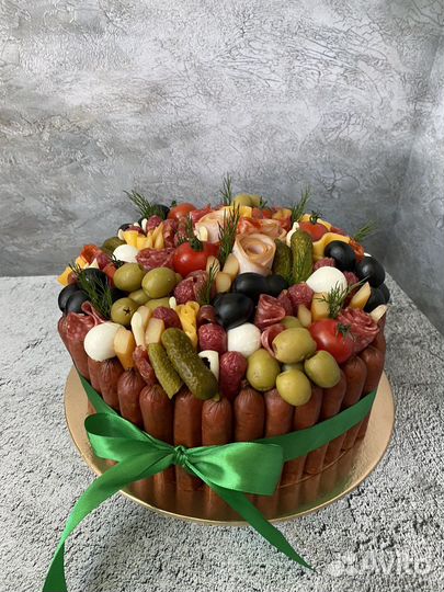 Мужской букет съедобный, мясной торт