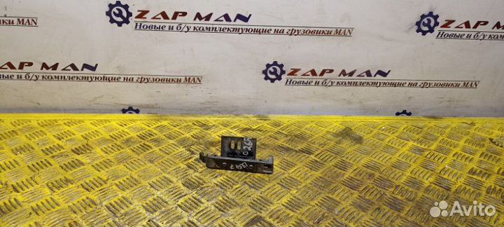 Кронштейн рамки номера левый Man Tga Tgs Tgx TGS