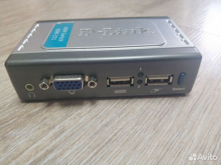 KVM переключатель D-Link KVM-221