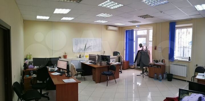 Продам офисное помещение, 327.9 м²