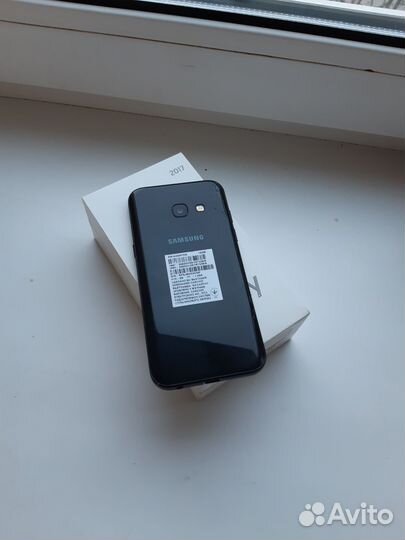 Samsung Galaxy A3 (2017) SM-A320F/DS, 2/16 ГБ