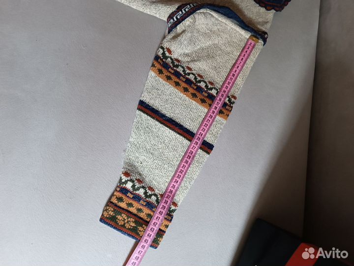 Кофта очень тёплая на девочку 9-11 лет