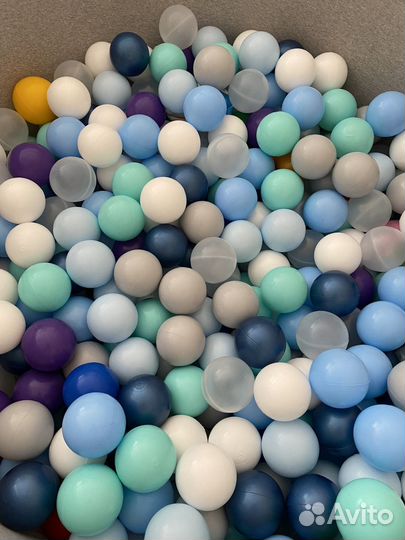 Сухой бассейн с шариками