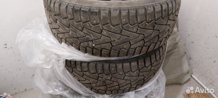 Pirelli Ice Zero 205/60 R16