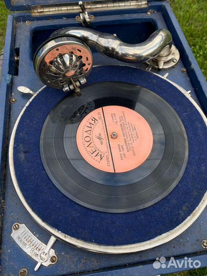Патефон Ордена Ленина завод 