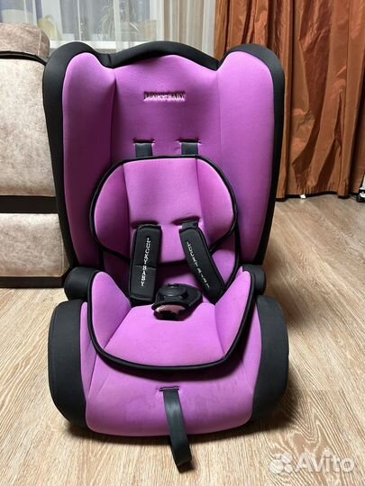 Автомобильное кресло