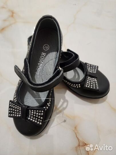 Туфли для девочки кожаные новые