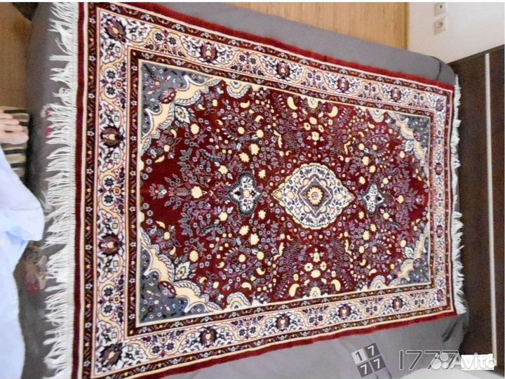 Накидка на диван ковровая