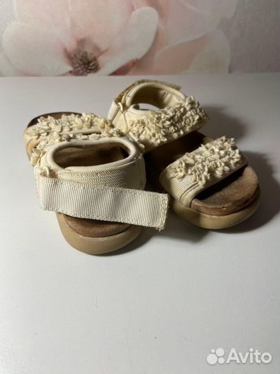 Сандалии zara