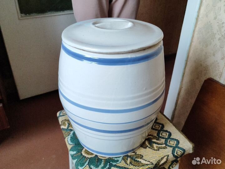 Бочонок фаянсовый