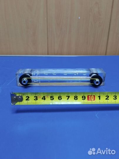 Указатель уровня гидравлики на баке YW2-127