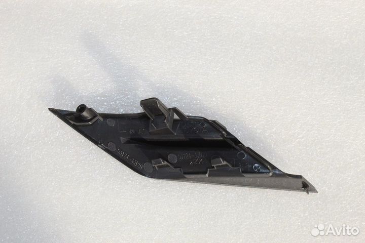 Camry 70 Заглушка решетки левая серая Новая 18-21