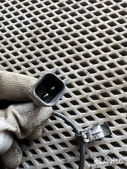 Датчик ABS задний Chevrolet Cruze 13346945