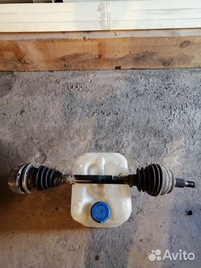 Привод левый на Шкода Октавия Тур