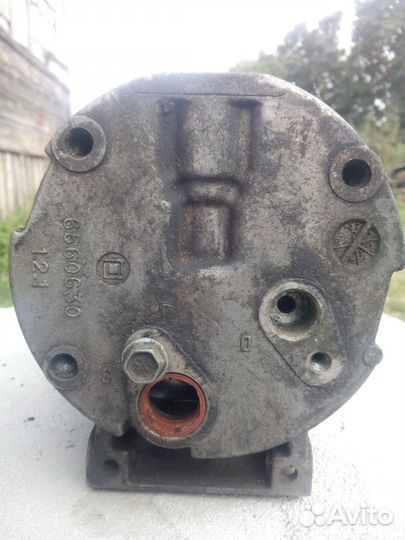 Компрессор автомобильный