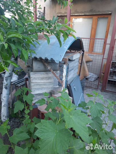 Козырек над крыльцом