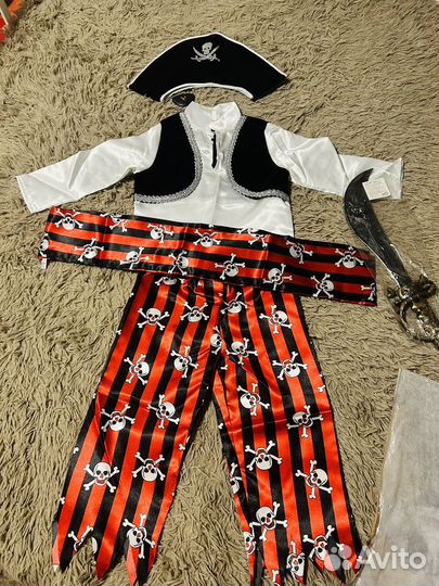 Новогодний костюм пирата