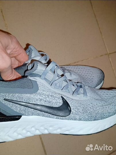 Nike Odyssey React Wolf Grey