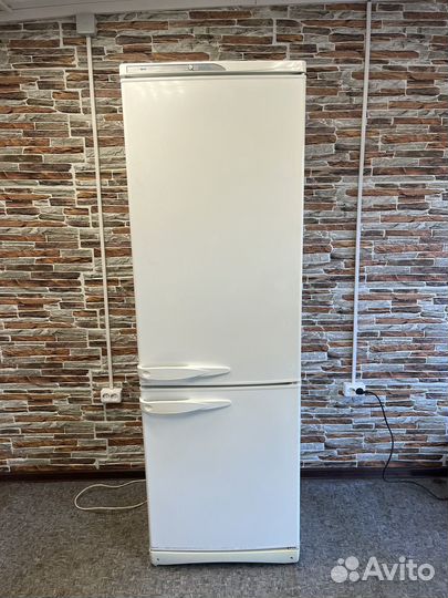 Холодильник бу stinol