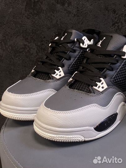 Кроссовки зимние Nike Air Jordan 4 retro