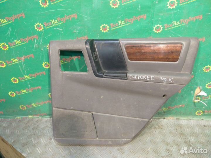 Обшивка двери задней правой Jeep Grand Cherokee