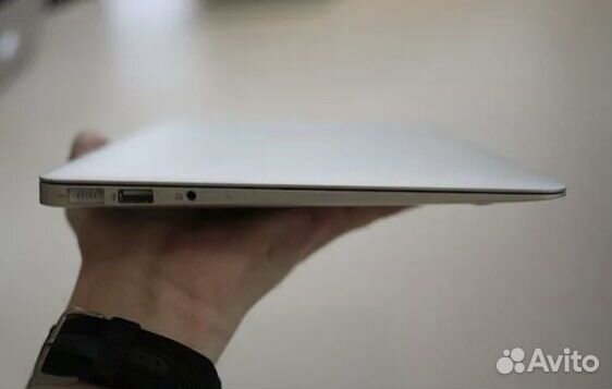 Macbook air 11 2010