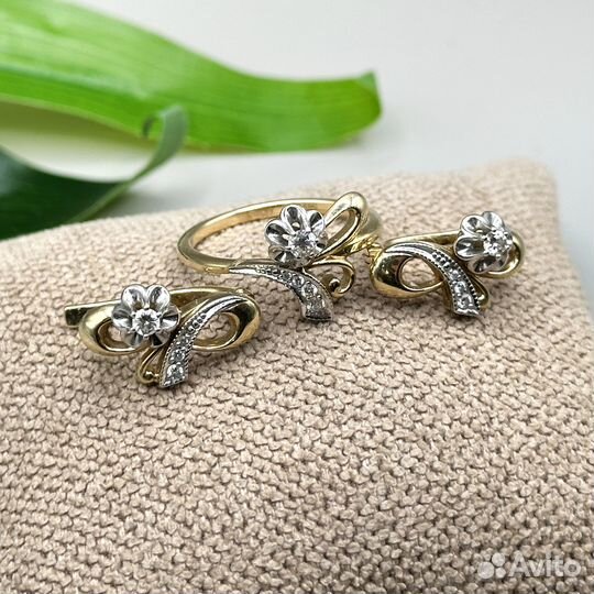 Золотой гарнитур Тюльпаны с бриллиантами 585 пробы