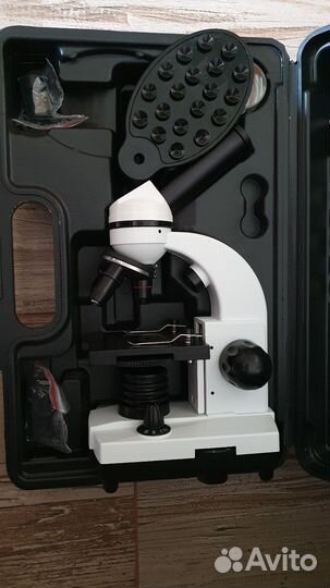 Микроскоп Bresser Junior Biolux SEL 40–1600x