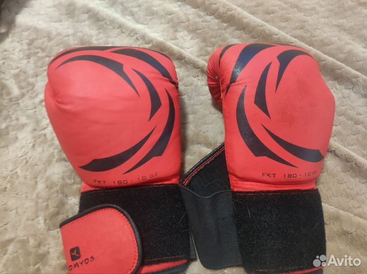 Боксерские перчатки