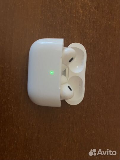 Беспроводные наушники apple airpods